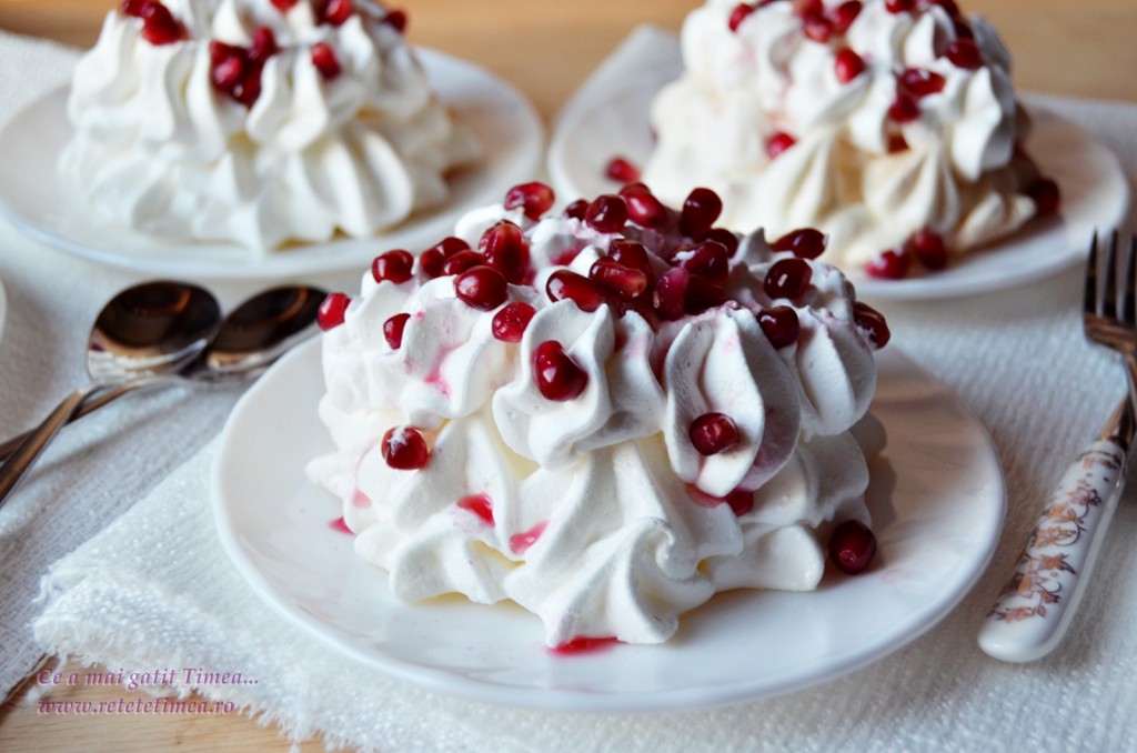 mini pavlova cu rodie
