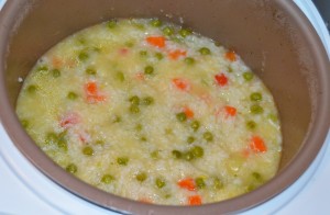 preparare pilaf de orez cu mazare