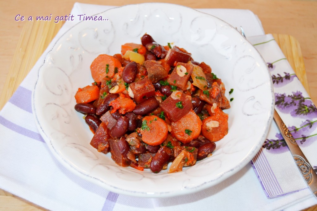 Mancare de sfecla cu legume la Crock Pot 3