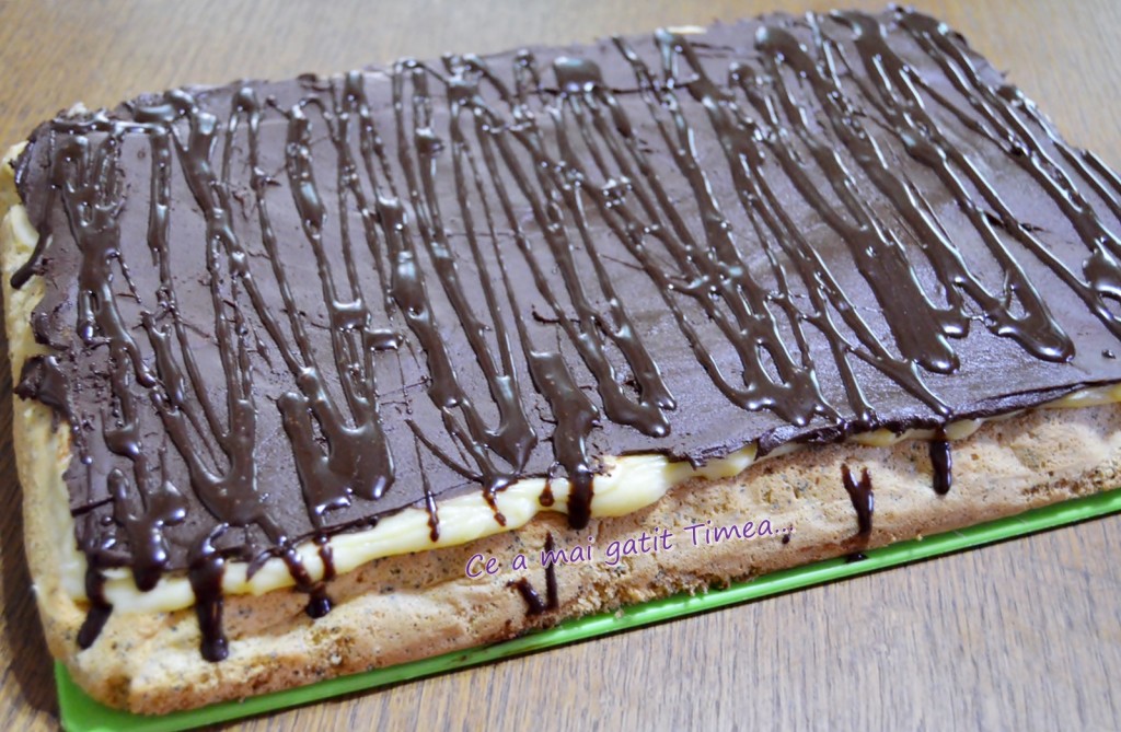 prajitura cu mac si crema de vanilie