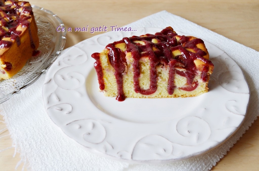 prajitura cu visine si sos de fragute 1