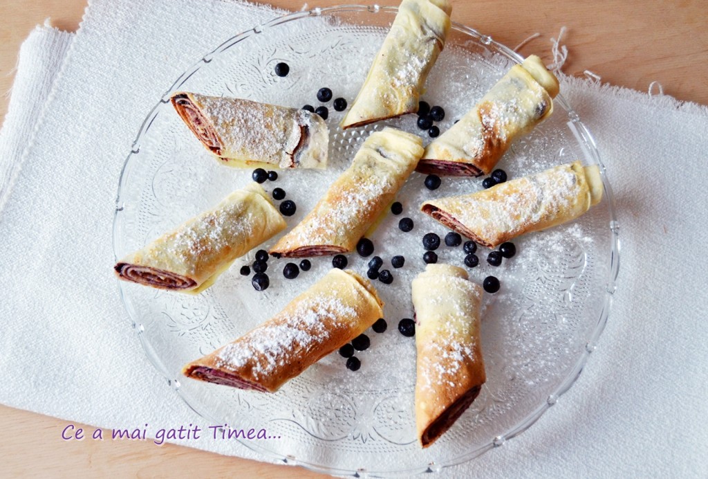 Clatite cu lamaie si gem de afine 2