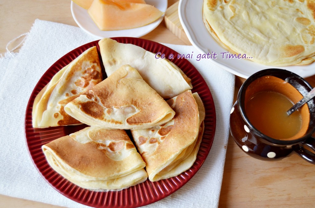 Clatite pufoase cu pepene galben 3