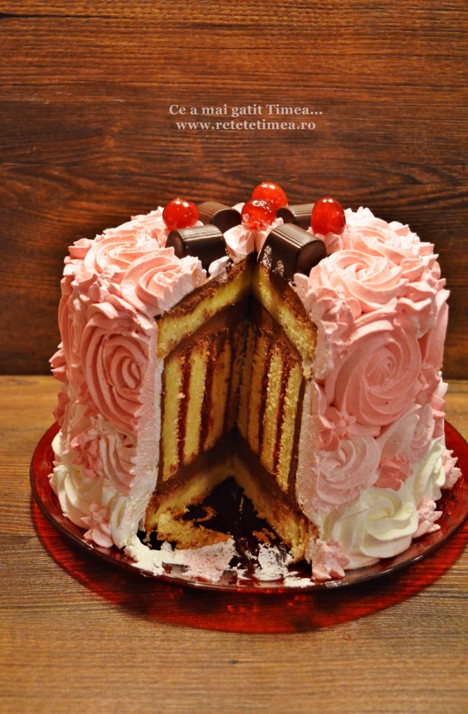 tort spirala cu ciocolata si visine 3