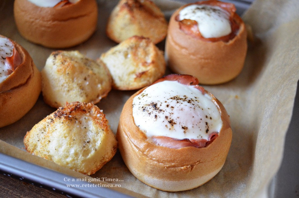 Mic dejun - oua in chifle la cuptor 1