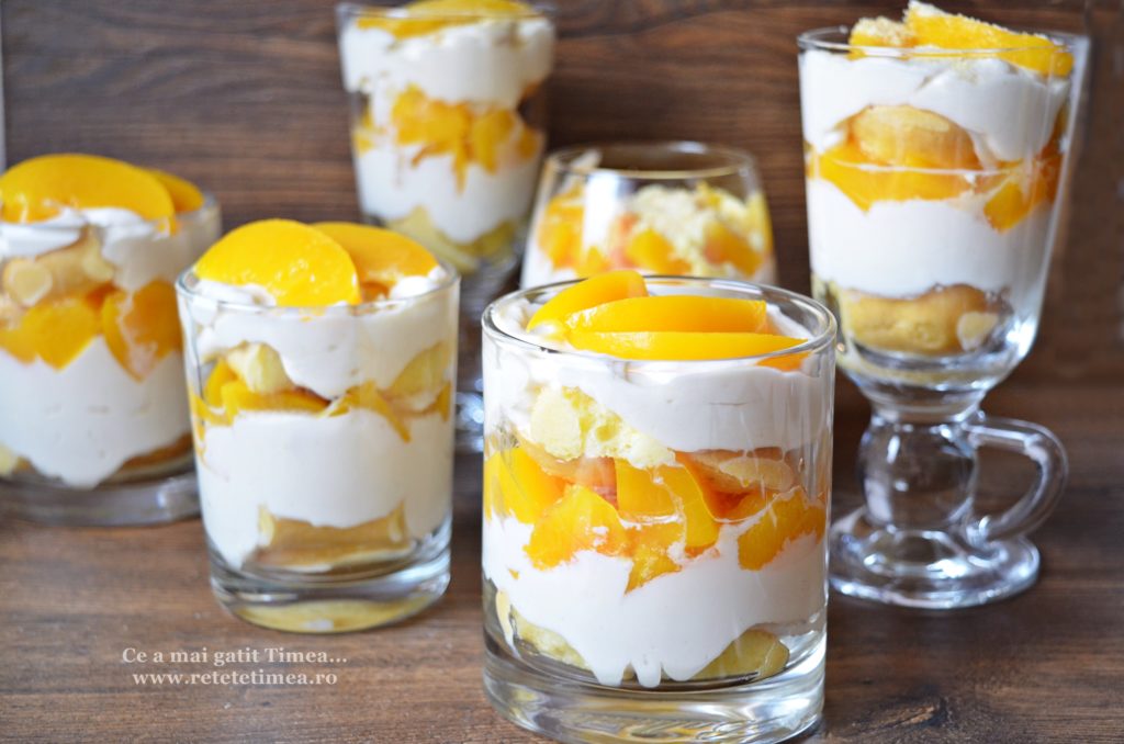 Desert la pahar cu piscoturi si copot de piersici 1