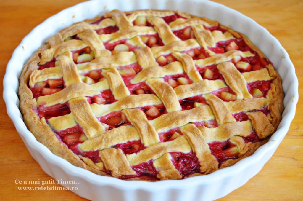 tarta cu rabarbar si zmeura 1