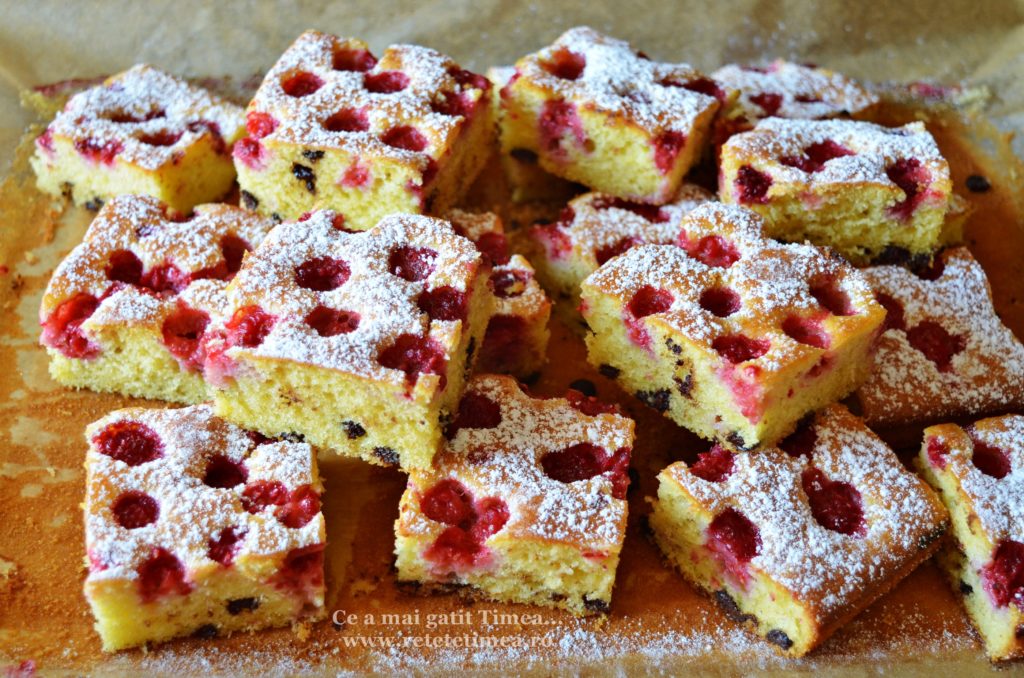 prajitura cu zmeura si bobite de ciocolata 2