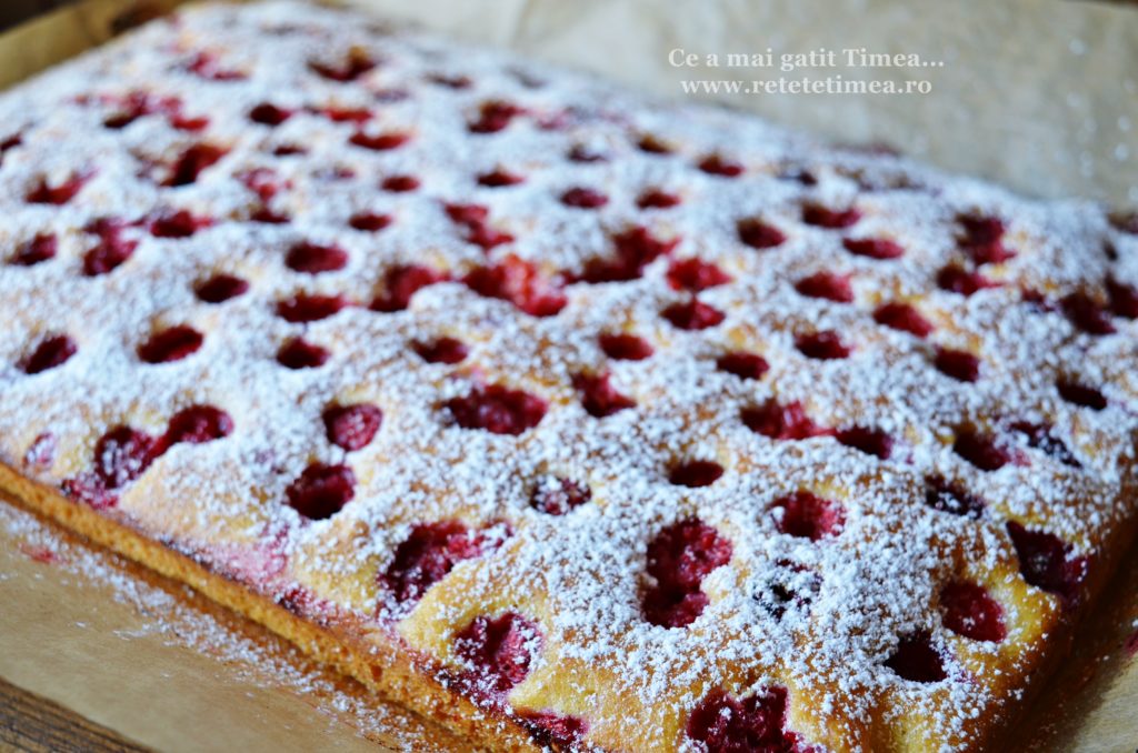 prajitura cu zmeura si bobite de ciocolata 6