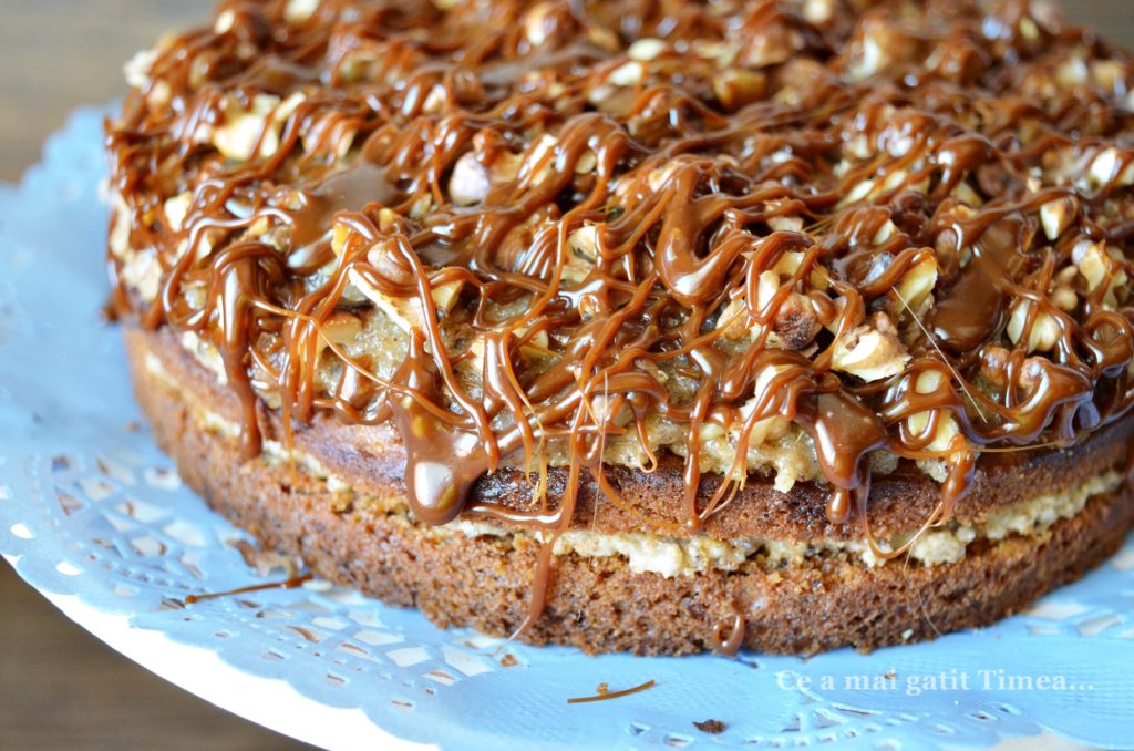 tort-cu-morcovi-si-nuci-2